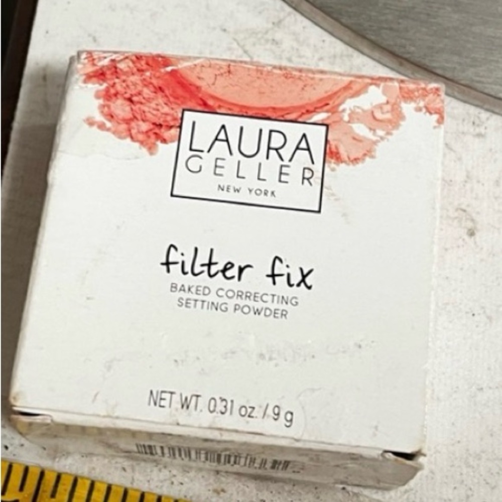 Laura Geller Contour - Black Lid